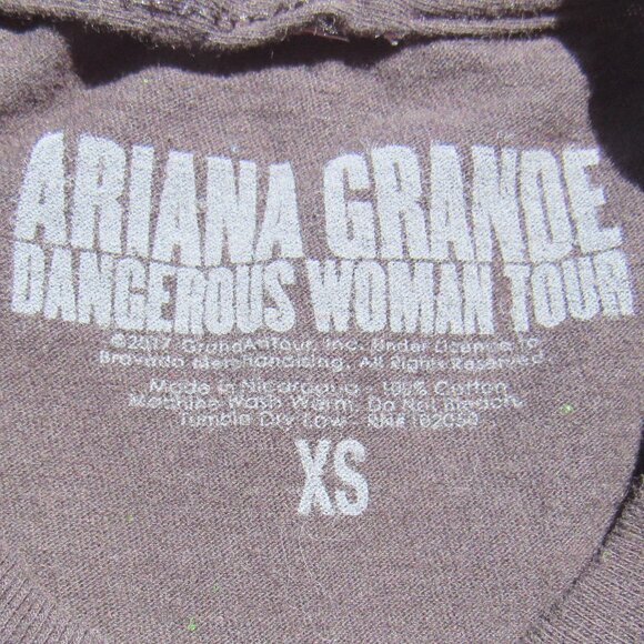 Ariana Grande Dangerous Woman World Tour 2017 Bunny Mask Graphic T-Shirt Size XS - Picture 6 of 8